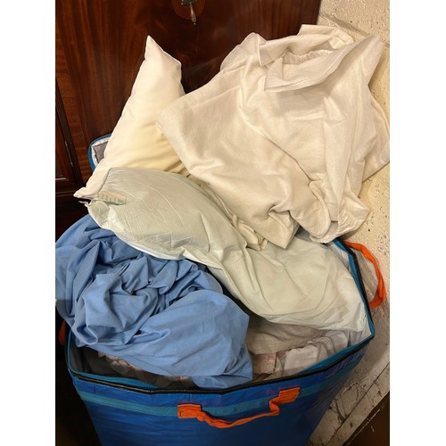 396 - CONTENTS ONLY OF LARGE BLUE BOX BAG - BEDLINEN - DUVETS, PILLOWS ETC