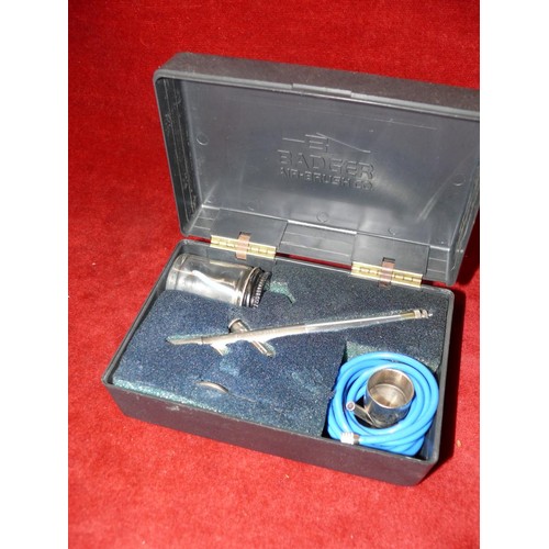 74 - BADGER AIR BRUSH MODEL 200 IN BOX