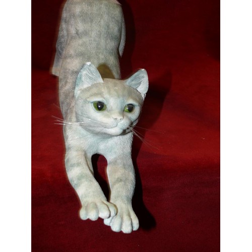 89 - LARGE STRETCHING CAT FIGURE - 45 CM LONG