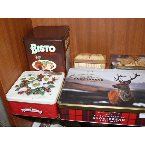 165 - A SHELF OF TINS TO INCLUDE BISTO