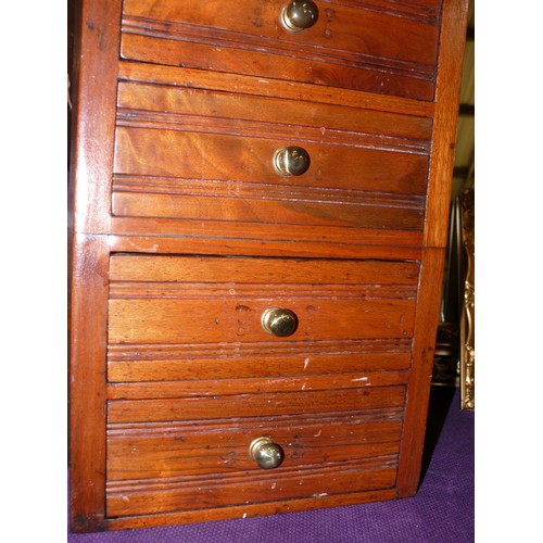 121 - SMALL EDWARDIAN WALNUT 4 DRAWER CHEST WITH BRASS KNOBS