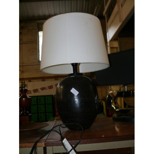 197 - MODERN STYLE TABLE LAMP IN DARK BROWN WITH CREAM SHADE BY ZARA HOME