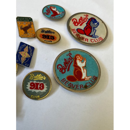 18 - 14 VINTAGE BUTLINS BADGES 1950/60`S,  LOTS OF BEAVER CLUB, 913 CLUB, LOTS OF CAMP ENAMEL BADGES