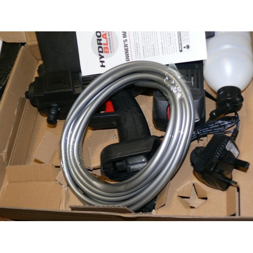 252 - HYDRO BLAST HI-PRESSURE WASHER GUN CORDLESS AND RECHARGEABLE APPEARS NEW IN BOX