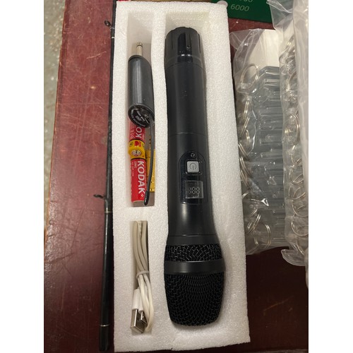 258 - CORDLESS MICROPHONE WITH DIGITAL DISPLAY, APPEARS AS NEW IN BOX