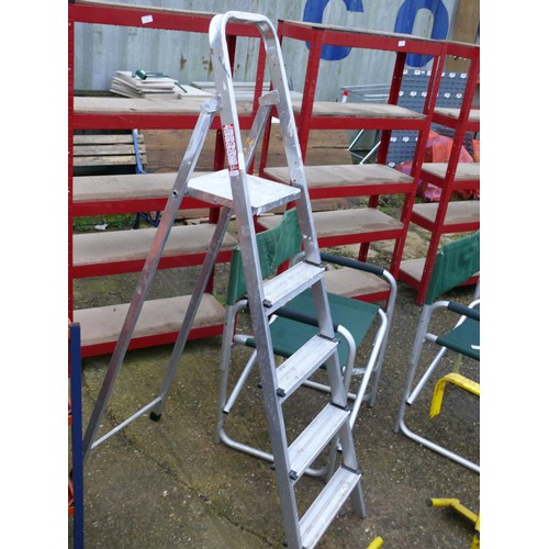 313 - 5 STEP ALUMINIUM STEP LADDER