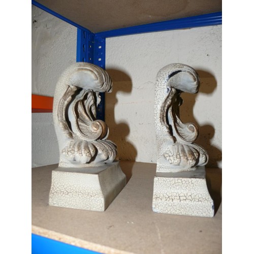 352 - A PAIR OF SICURA ITALIAN DESIGN ACANTHUS BOOKENDS