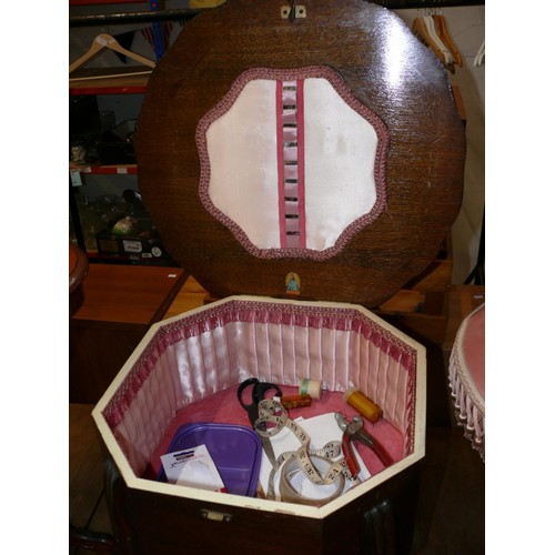 379 - VINTAGE SEWING BOX TABLE WITH LIFT UP LID AND CONTENTS