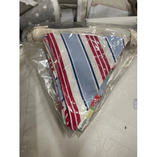 295 - 6 PACKS OF BRAND NEW BUNTING WITH FLOWER, SPOTS AND STRIPE DESIGNS