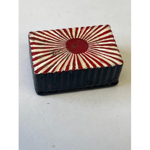 11 - A WWII GERMAN JAPANESE AXIS SNUFF BOX IN LOVELY CONDITION