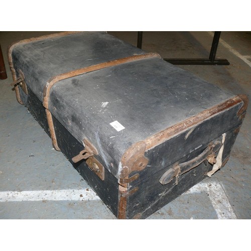 168 - Banded steamer trunk BLUE - vintage luggage