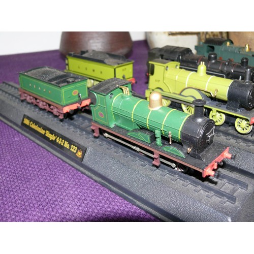 98 - 4 MODEL LOCOMOTIVES ON STANDS INCLUDING GWR, LSWR ETC