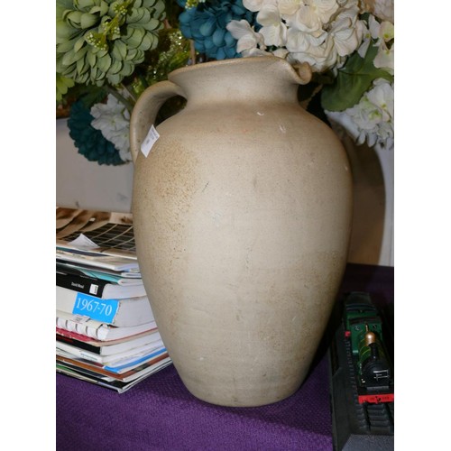 99 - A LARGE 1930'S HILLSTONIA STONEWARE JUG VASE