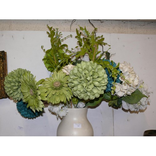 100 - CERAMIC VASE WITH GOOD DISPLAY OF ARTIFICIAL HYDRANGEA FLOWERS