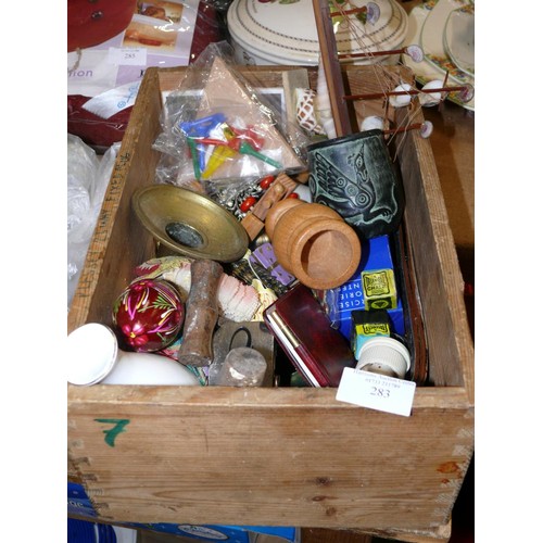 283 - BOX OF VINTAGE TRINKETS