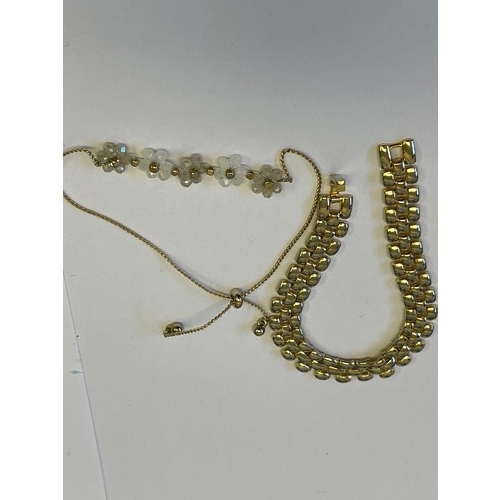 16 - A COLLECTION OF PEARL , DIAMANTE GOLD PLATED  NECKLACES
ALL GOOD QUALITY AND FASHIONABLE