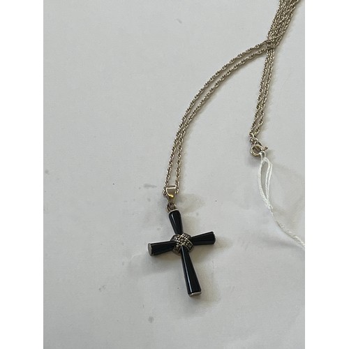 27 - A LOVELY SILVER CROSS WITH JET AND MARCASITE DETAIL