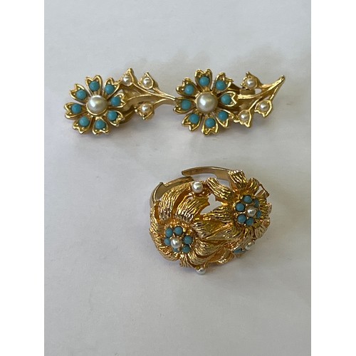 21 - A SET OF EARRINGS AND RING WITH SEED PEARLS TURQUOISE GOLD PLATED