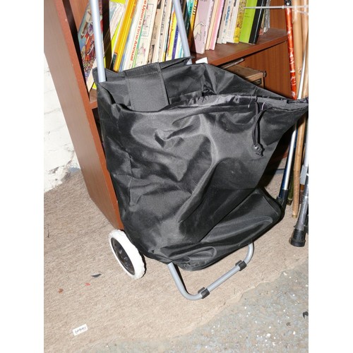 133A - SHOPPING TROLLEY BY EONO - NEW WITH TAGS