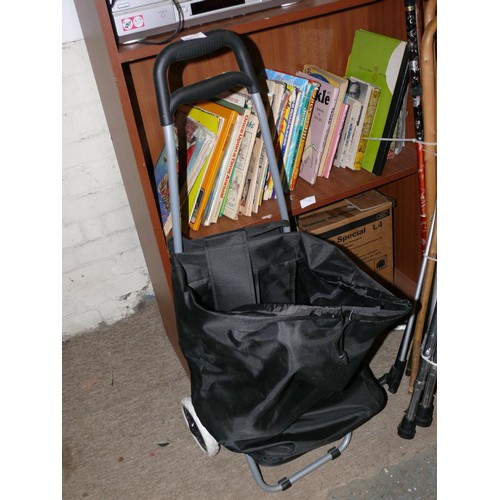 133A - SHOPPING TROLLEY BY EONO - NEW WITH TAGS