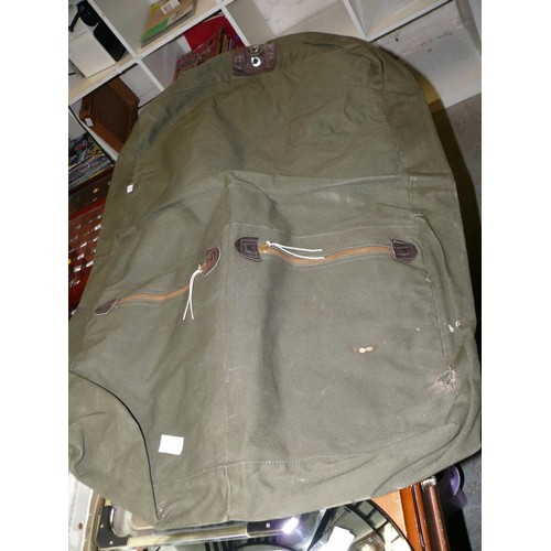 162A - A HEAVY DUTY CANVAS SUIT CARRIER - POSSIBLY FOR MILITARY UNIFORM