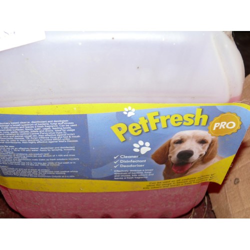 184 - 2 TUBS OF PETFRESH CLEANER DISINFECTANT DEODORISER