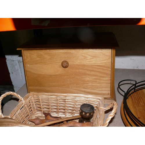 311 - SHELF OF TREEN AND WICKER WARE