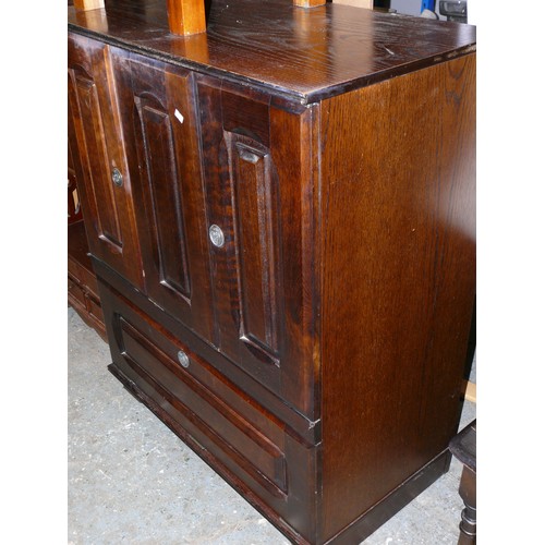 333 - DARK WOOD TV CABINET WITH CONCERTINA PANELLED DOOR