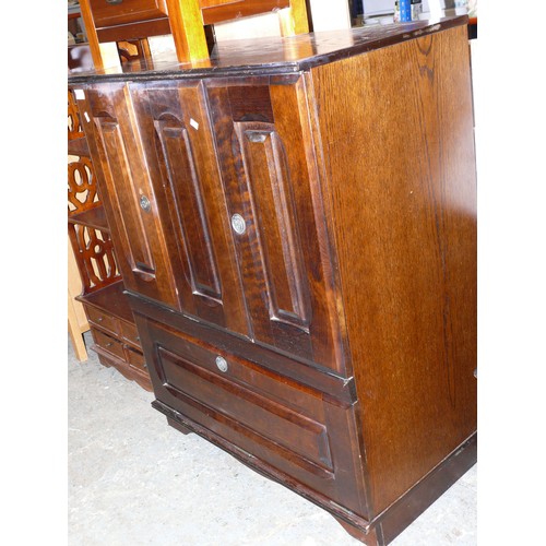 333 - DARK WOOD TV CABINET WITH CONCERTINA PANELLED DOOR