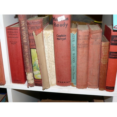 415 - 3 CUBES OF VINTAGE BOOKS - MANY CHILDREN'S CLASSICS INC THE WIND IN THE WILLOWS 1954, TREASURE ISLAN... 