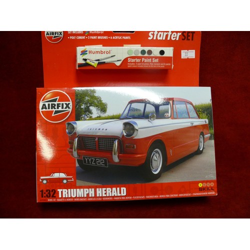 90 - AIRFIX STARTER SET MODEL KIT OF A TRIUMPH HERALD 1/32 SCALE WITH HUMBROL PAINTS