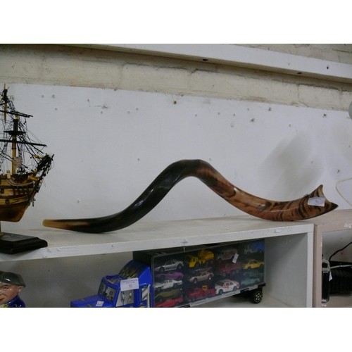 91 - KUDU SHOFAR HORN MUSICAL INSTRUMENT AS USED IN JEWISH CEREMONIES