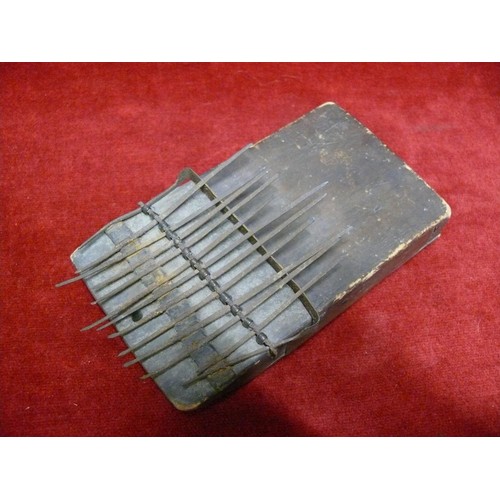 80 - ETHNIC MUSICAL INSTRUMENT (THUMB PIANO) CIRCA 1940'S WITH WALL HANGING HOLE