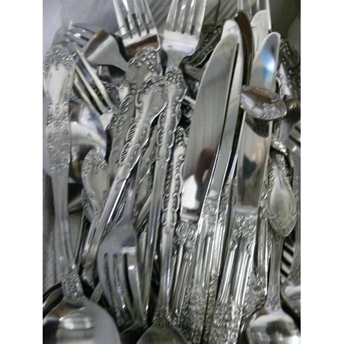 126 - A NICE COLLECTION OF SILVER PLATE CUTLERY