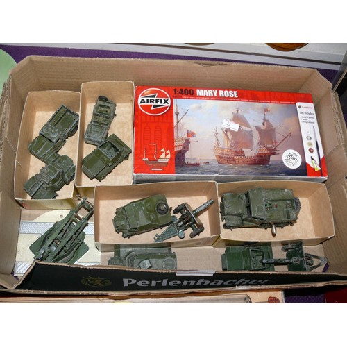 100 - BOX OF DINKY MILITARY VEHICLES PLUS AN AIRFIX MARY ROSE 1/400 SCALE MODEL