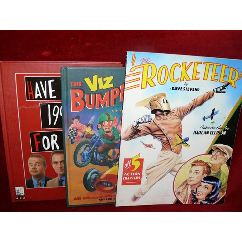 158 - COLLECTION OF NOVELTY BOOKS TO INCLUDE THE ROCKETEER, HAYNES EXPLAINS PENSIONERS, LADYBIRD HOW IT WO... 