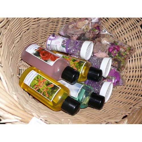 173 - LARGE WICKER BASKET OF POT POURRI, POT POURRI LIQUID AND AIR FRESHNER PEARLS