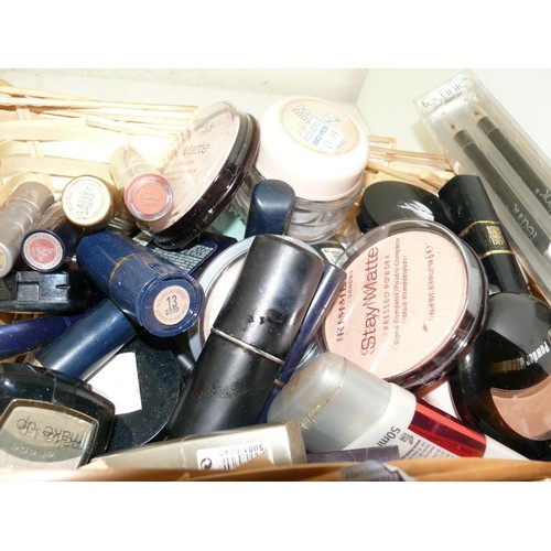 188 - BASKET OF MAKE UP AND COSMETICS RIMMEL, MARGARET ASTOR, NIVEA ETC