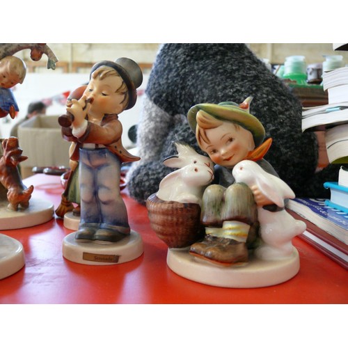 212 - 5 GOEBEL FIGURINES OF CHILDREN