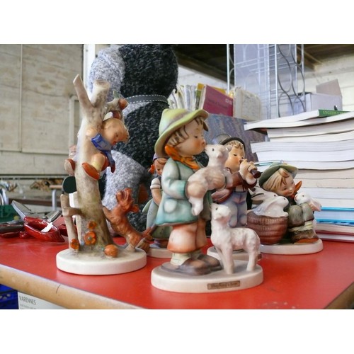 212 - 5 GOEBEL FIGURINES OF CHILDREN