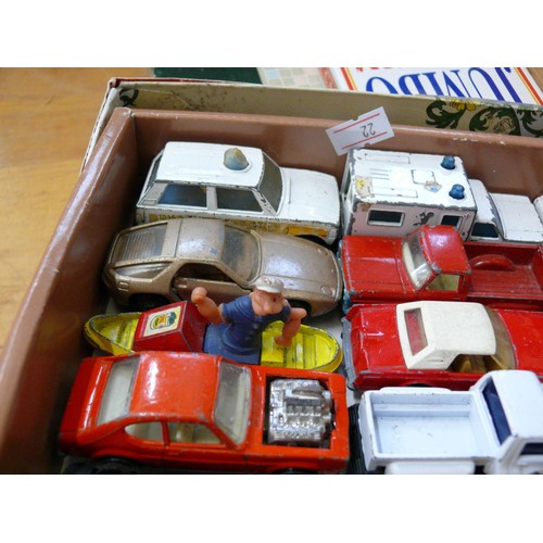 218 - BOX CONTAINING 15 ASSORTED DIE CAST MODELS CORGI JUNIORS, MATCHBOX ETC