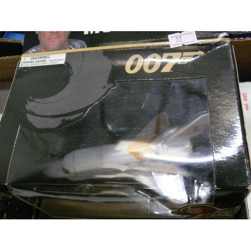 247 - MIXED BOX OF COLLECTORS CARS AND VEHICLES TO INCLUDE CORGI 007 MOONRAKER, TRI-ANG, BURAGO ETC