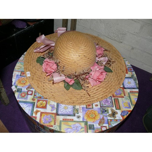 164 - VERY LARGE DECORATIVE HAT BOX WITH 3 STRAW HATS