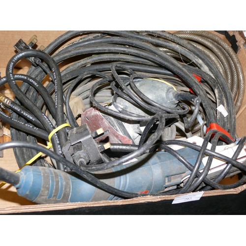 263 - BOX OF POWER TOOLS AND ARMOURED CABLE TO INCLUDE POWER BELT FILE, MCKELLER SANDER ETC