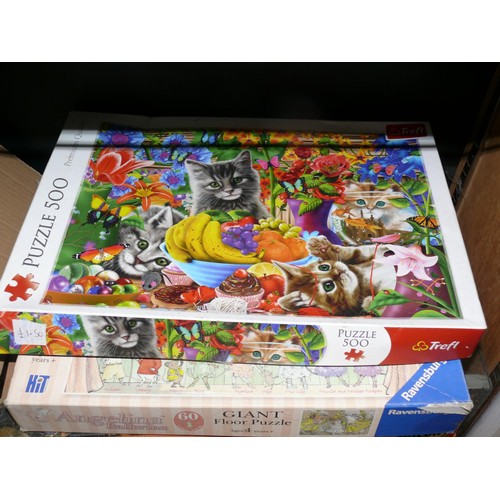 268 - COLLECTION OF GAMES AND JIGSAWS