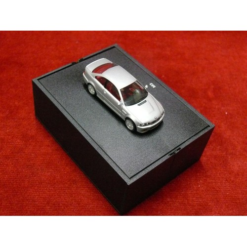 19 - COLLECTOR'S MODEL OF A BMW B3 - MADE IN GERMANY - ORIGINAL OFFICIAL MERCHANDISE BMW BOX