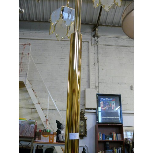 337 - METAL FLOORSTANDING LAMP WITH 3 PETAL SHADES