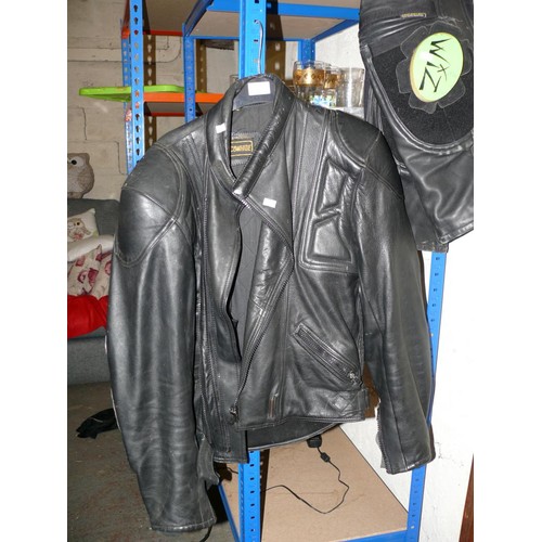 354 - GENUINE BLACK LEATHER MOTORBIKE JACKET SIZE 42 AND BLACK LEATHER MOTORBIKE TROUSERS SIZE 52