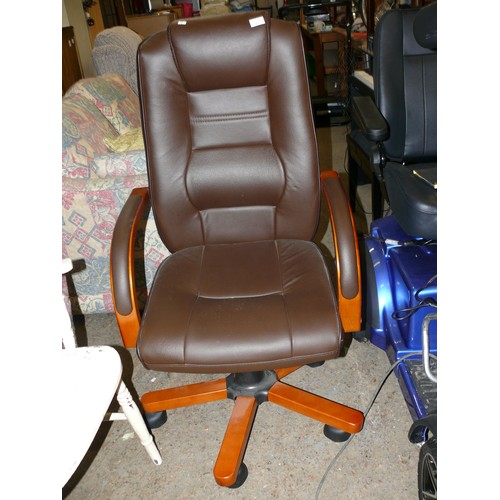 375 - QUALITY BROWN LEATHER AND WOOD OFFICE SWIVEL CHAIR