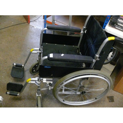 378 - GOOD QUALITY FOLDING WHEELCHAIR